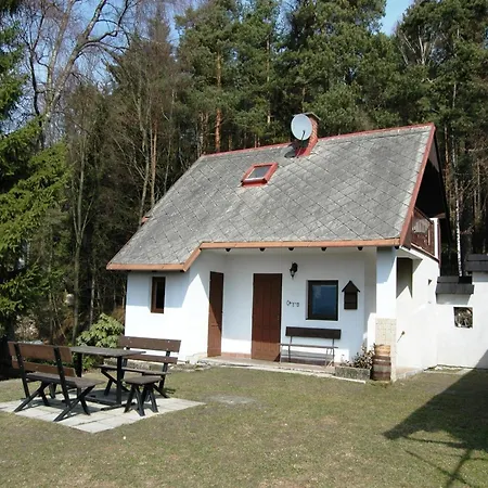 Σαλέ Small At The Edge Of The Forest