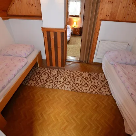 In Near Slopes 木屋 *