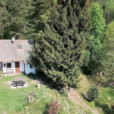 木屋 In Near Slopes *